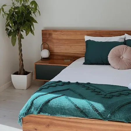 Bed & Breakfast Luna House & Cowork *