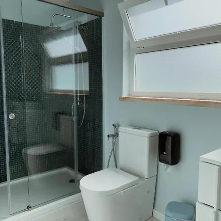 Luna House & Cowork Bed & Breakfast Cascais