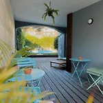 Luna House & Cowork Bed & Breakfast Cascais