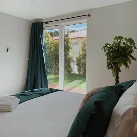 Luna House & Cowork Κασκαΐς