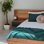 Nocleg ze śniadaniem Luna House&cowork *