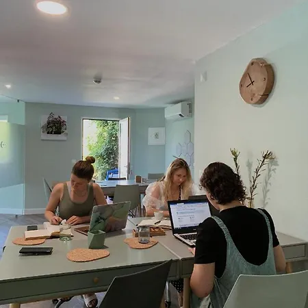 Luna House & Cowork ベッド・アンド・ブレックファスト *