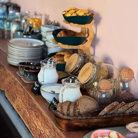 Luna House & Cowork *