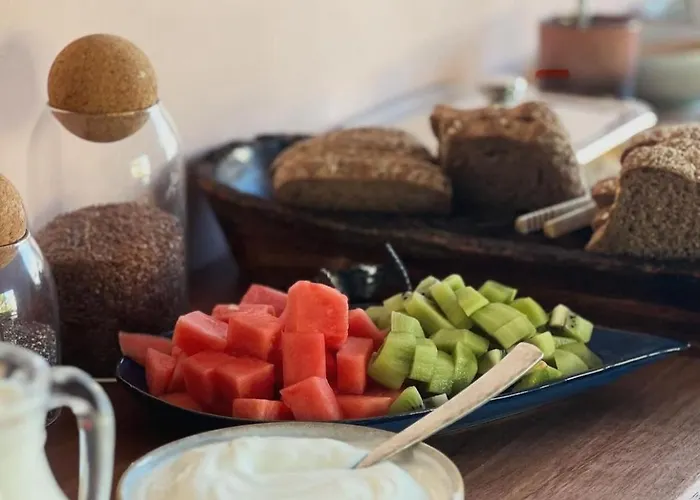 Luna House & Cowork فندق مبيت وإفطار *